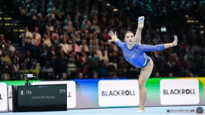 mix esposito manila ita sfe04896 copia simone ferraro ph